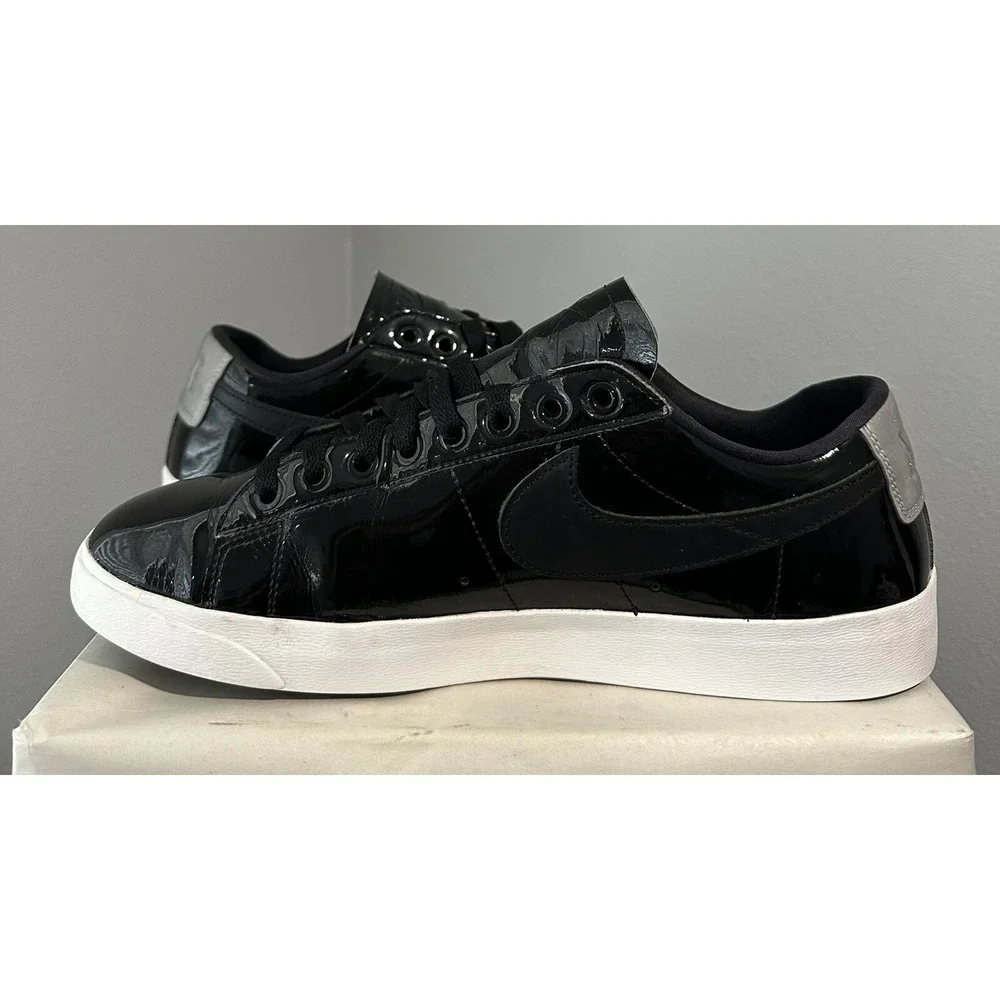 Nike women blazer