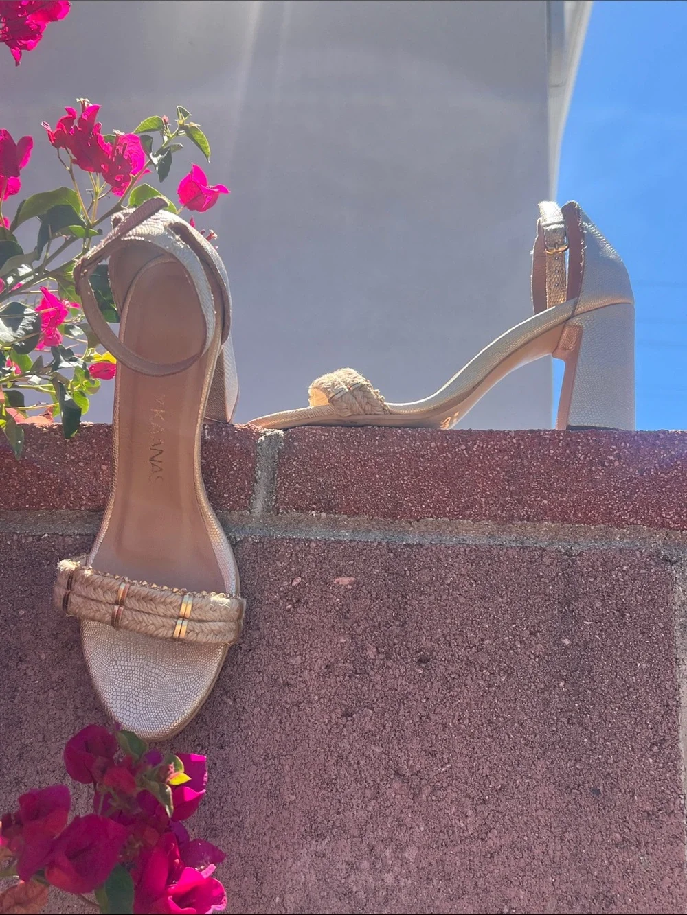 Kaanas chic ankle‑strap
