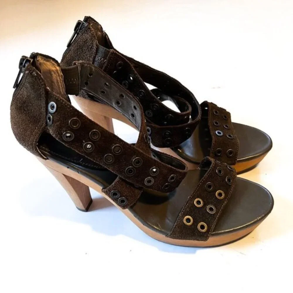 Banana Republic women banana