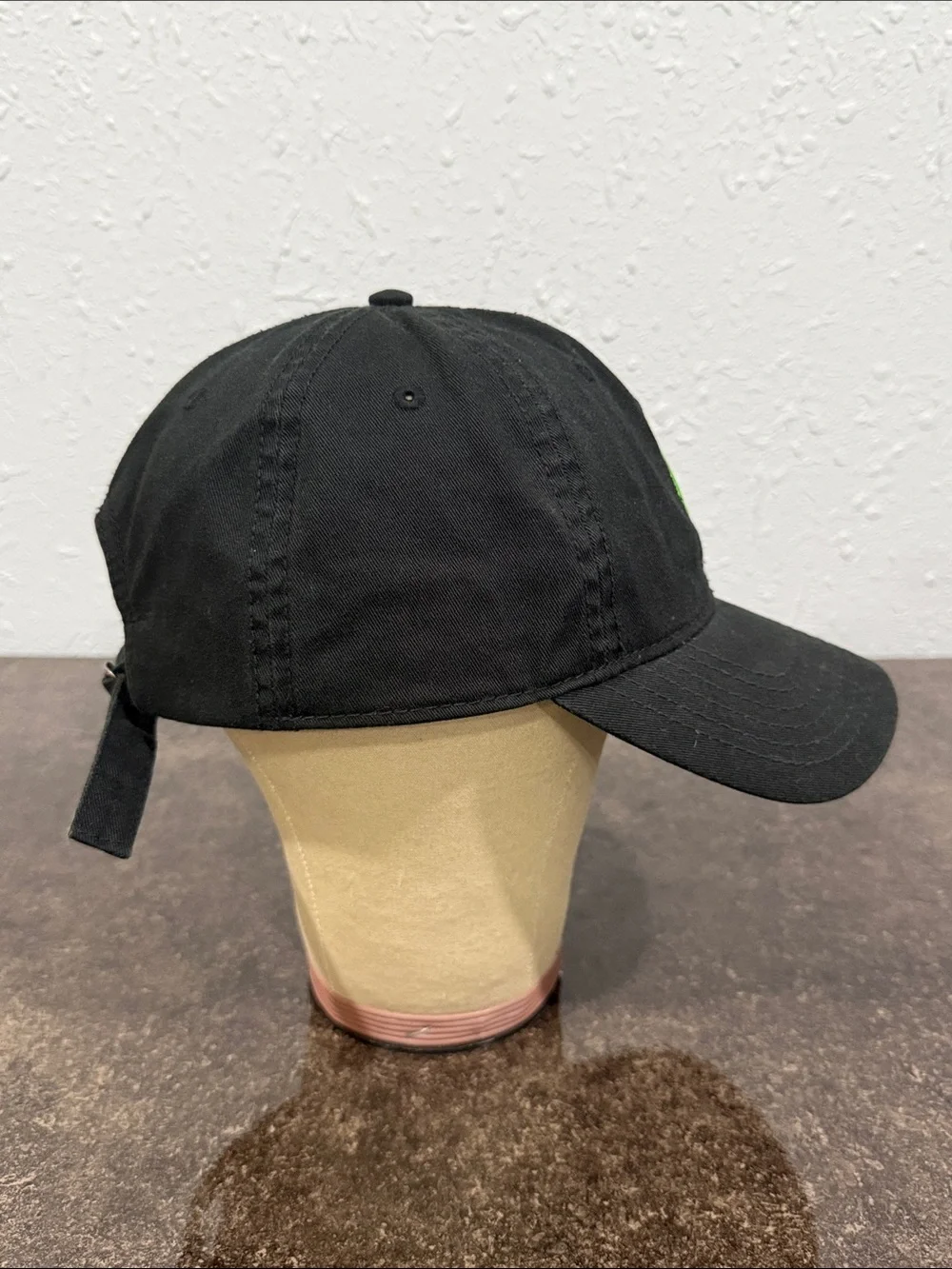 Warner Bros. embroidered martian used