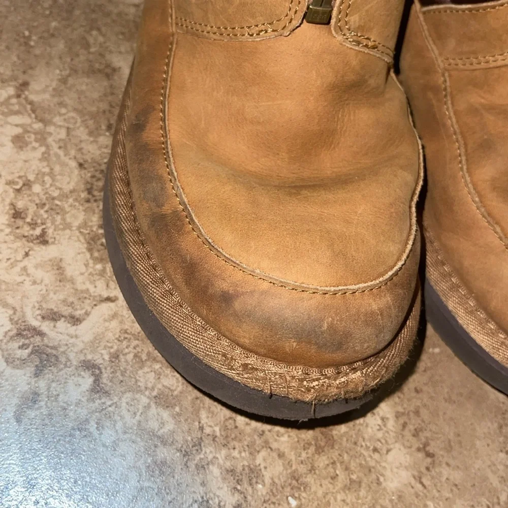 UGG has staining
