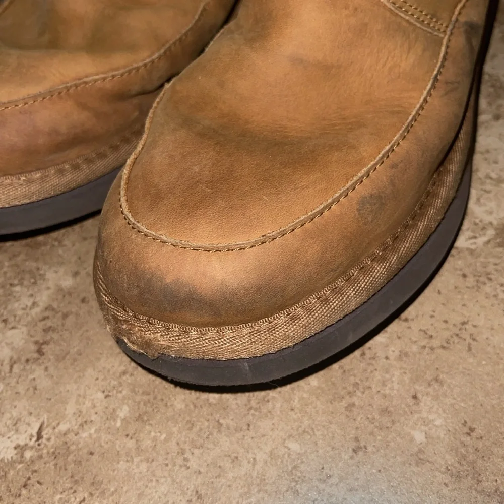 UGG has staining