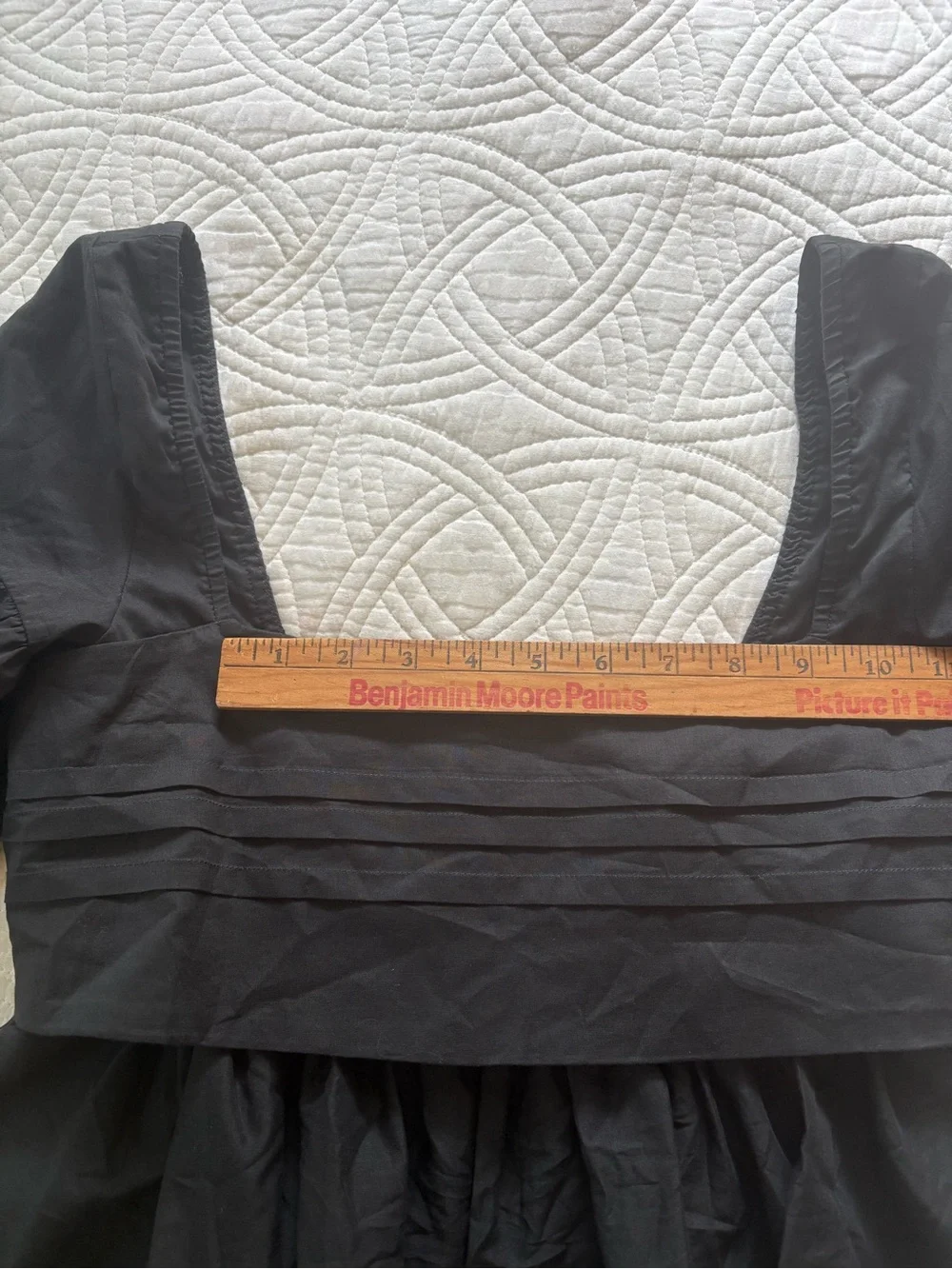 STAUD feminine neckline