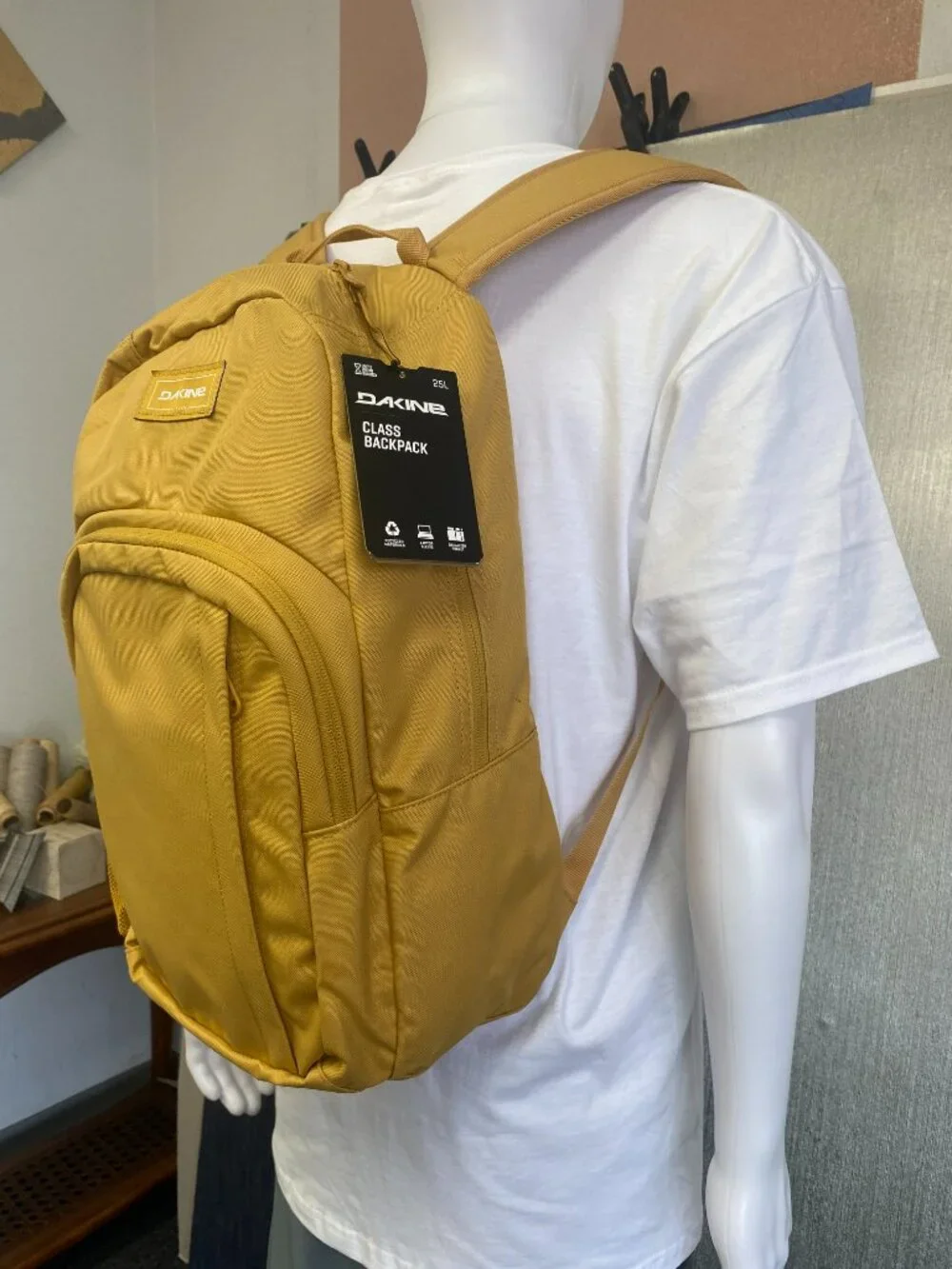 Dakine brand new