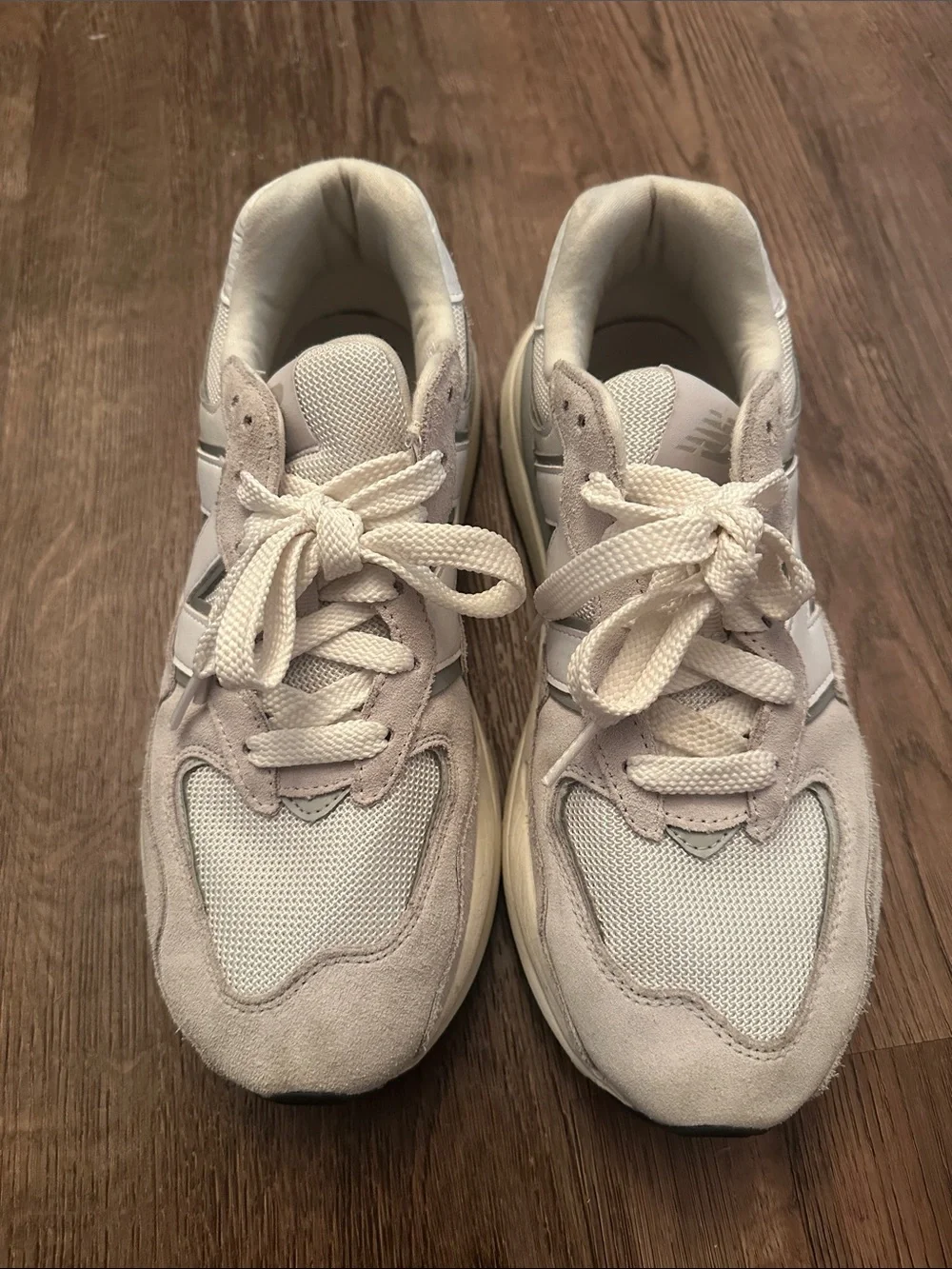 New Balance women new