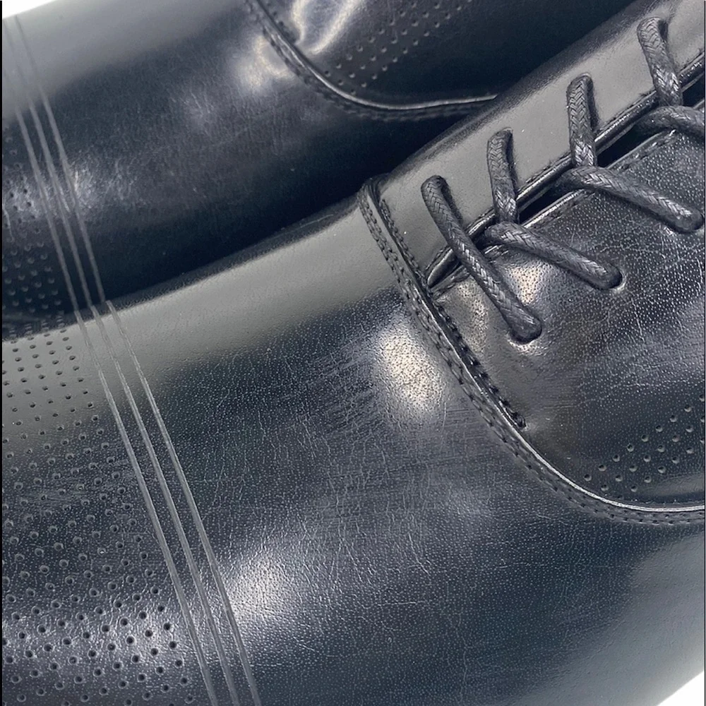 Unlisted by Kenneth Cole new light