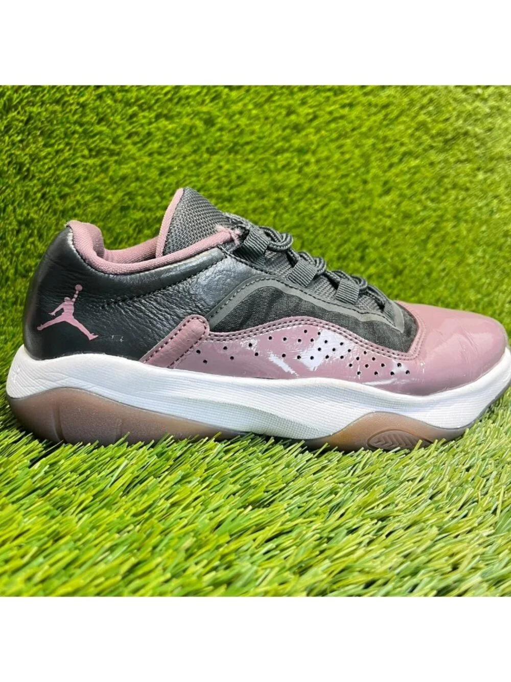 Nike Air Jordan 11 CMFT Low Womens Size 6 Purple Black Basketball Shoes Sneakers