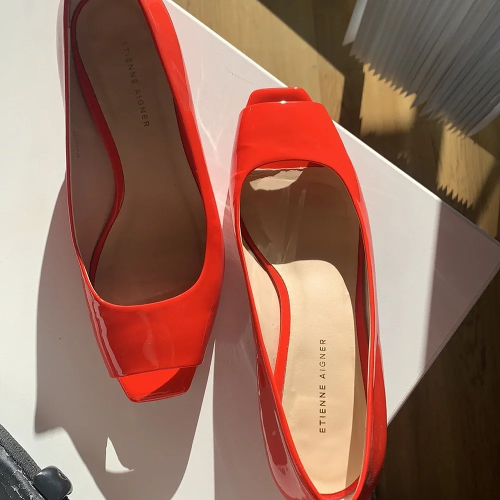 Etienne Aigner open toe