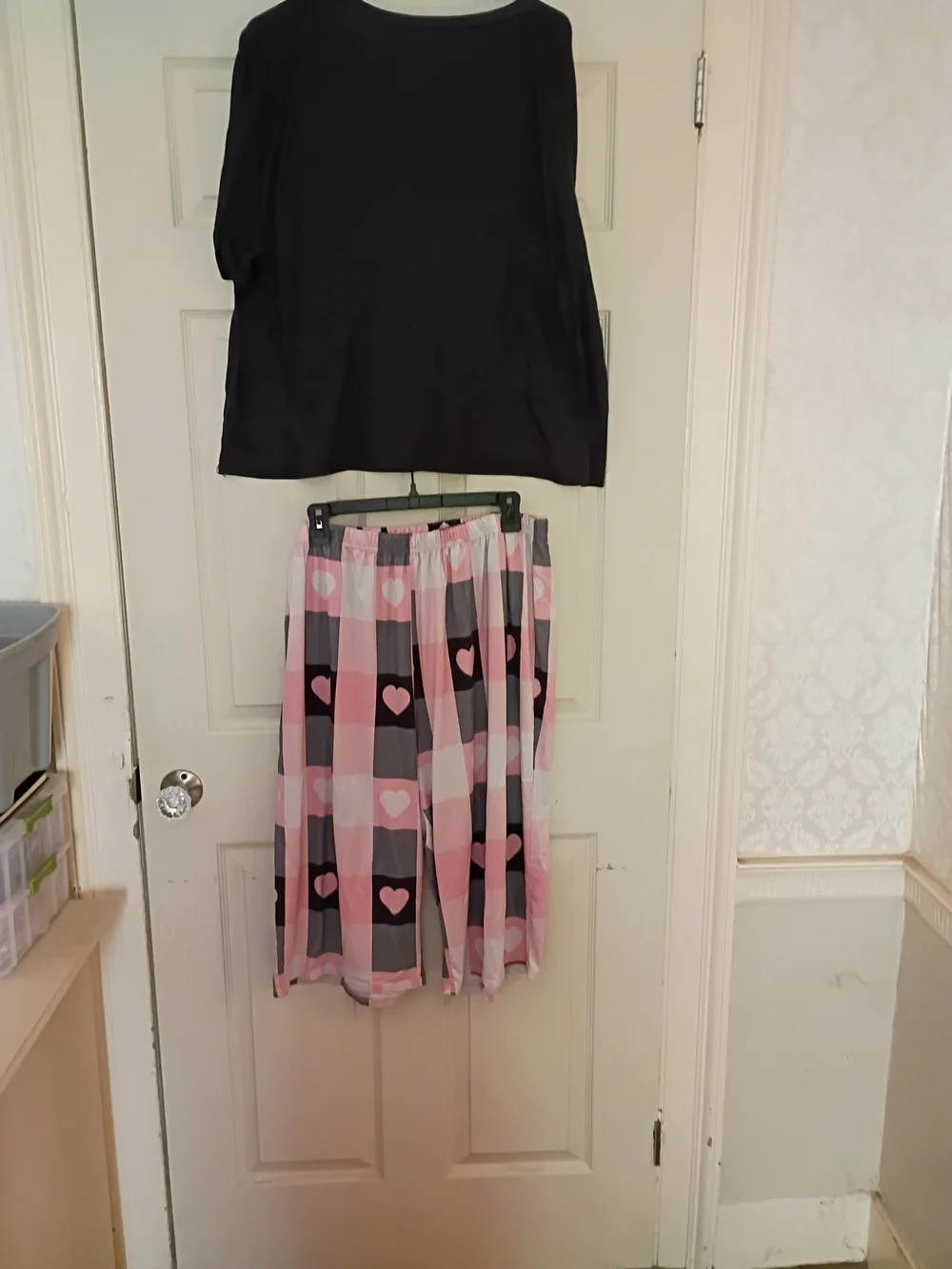 Black 'Good Night' Heart Pajama Set with Pink Heart Plaid Shorts