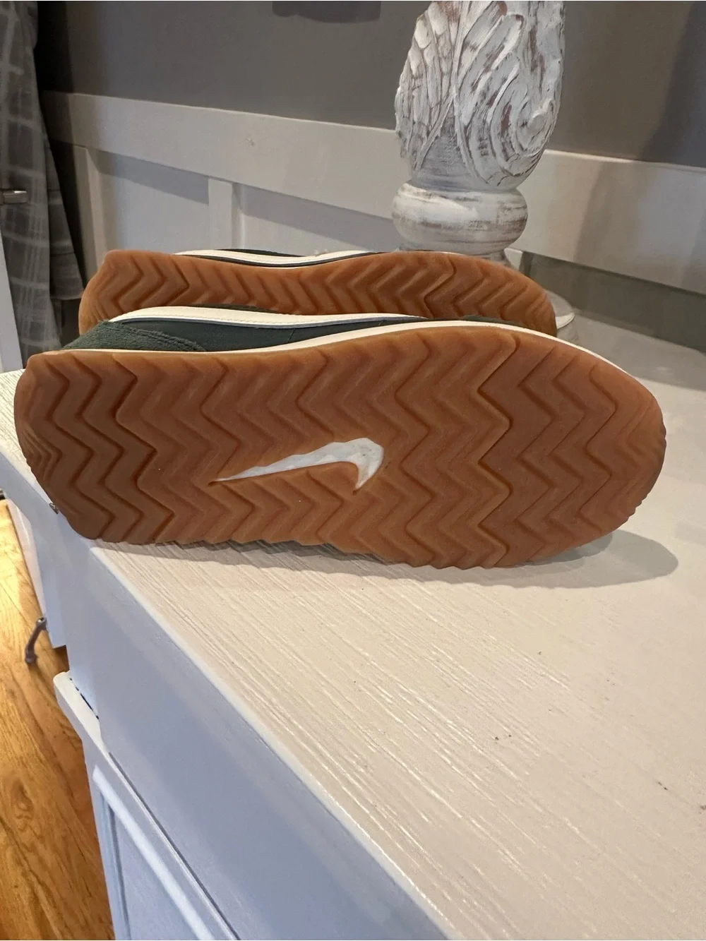 Nike low profile