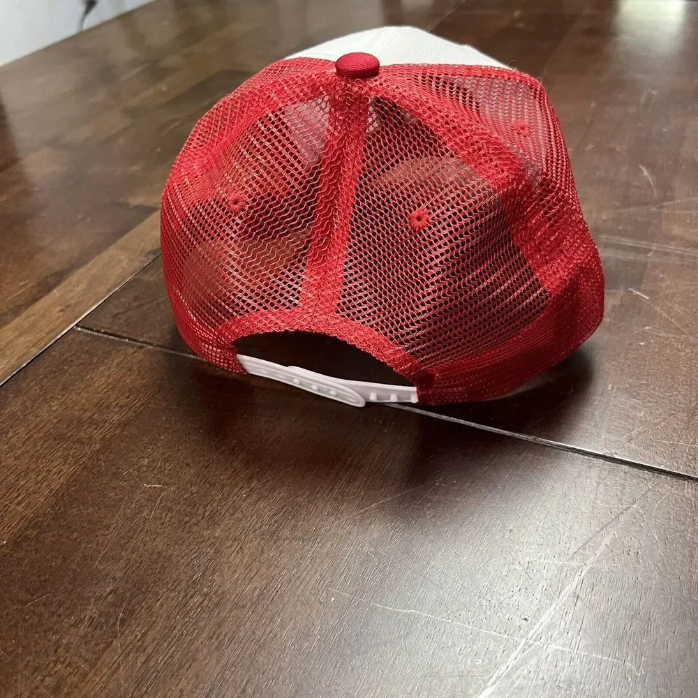 TRAVIS MATHEW Trucker Hat One Size Fits All Red White‎ Black Golf Hat Breathable