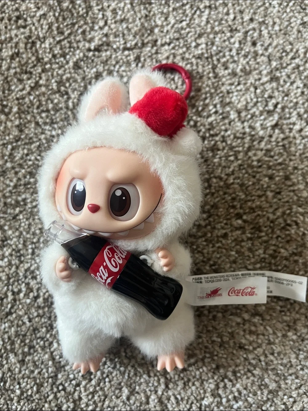 POP MART bottle eyes