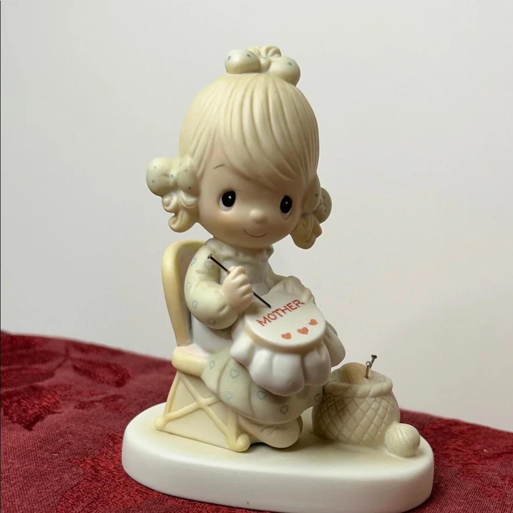 Precious Moments Mother Sew‎ Dear Figurine E-3106