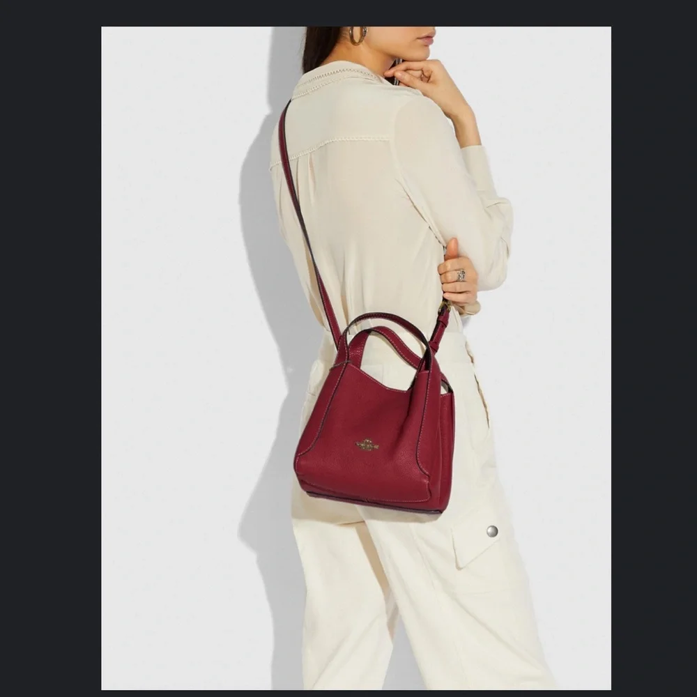 Coach easygoing silhouette