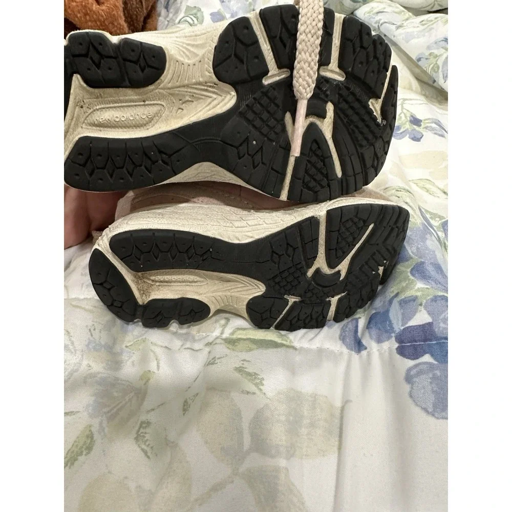 New Balance girl toddler