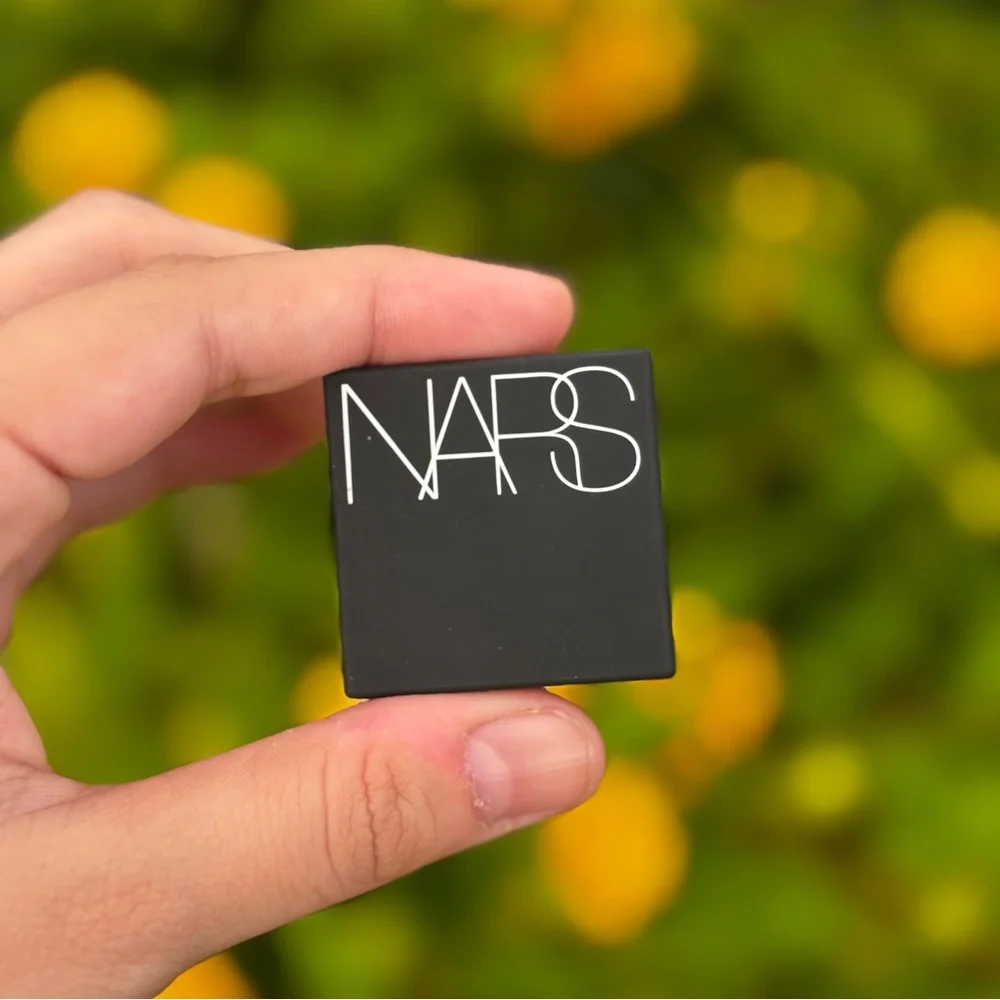 NARS shade iconic
