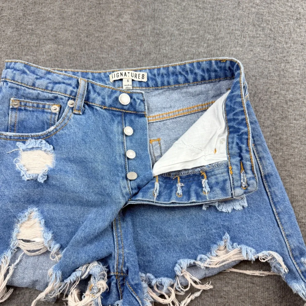 Signature8 signature distressed