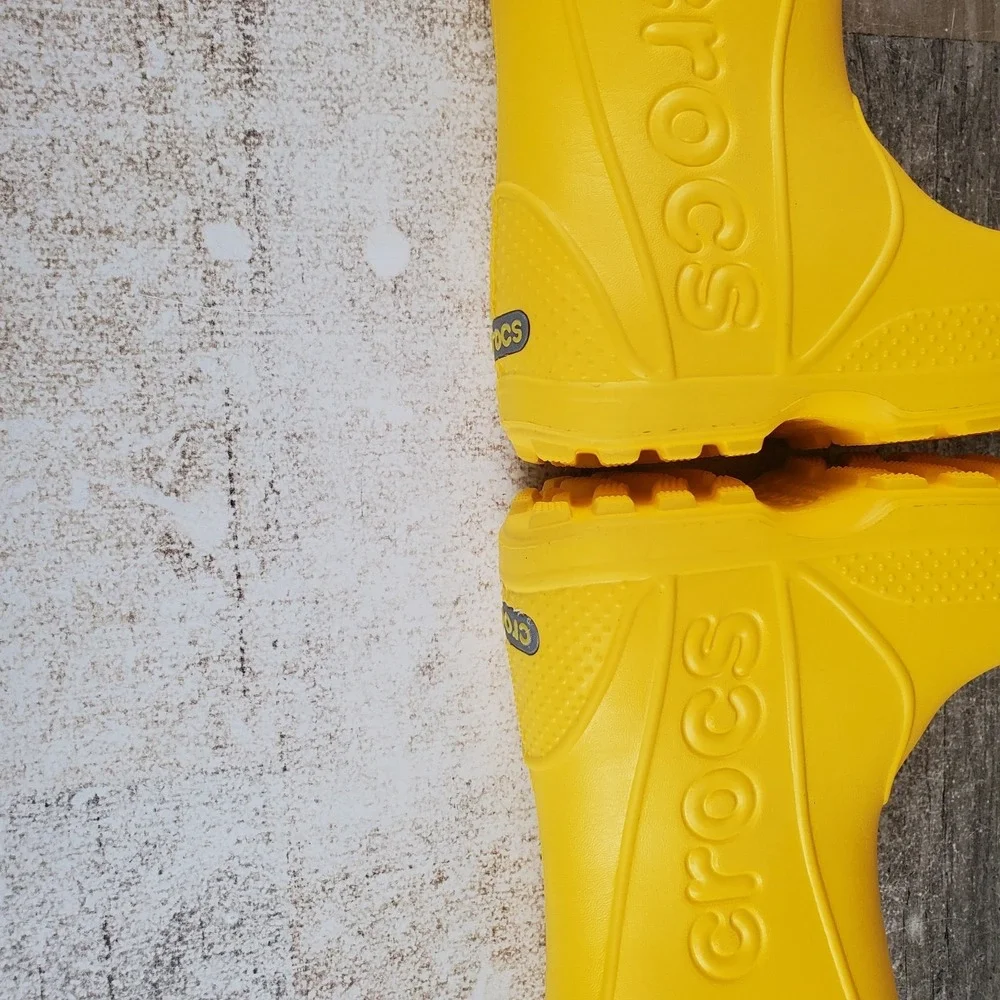 CROCS new without