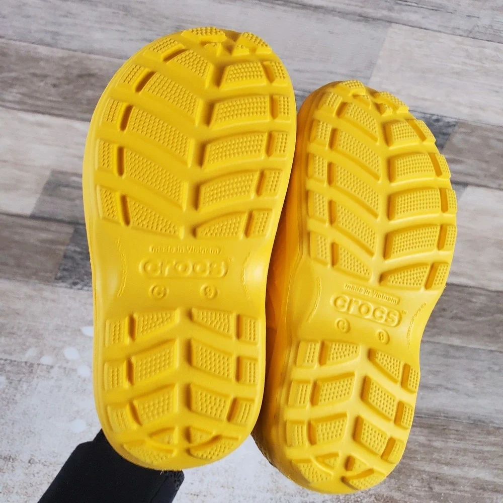 CROCS new without