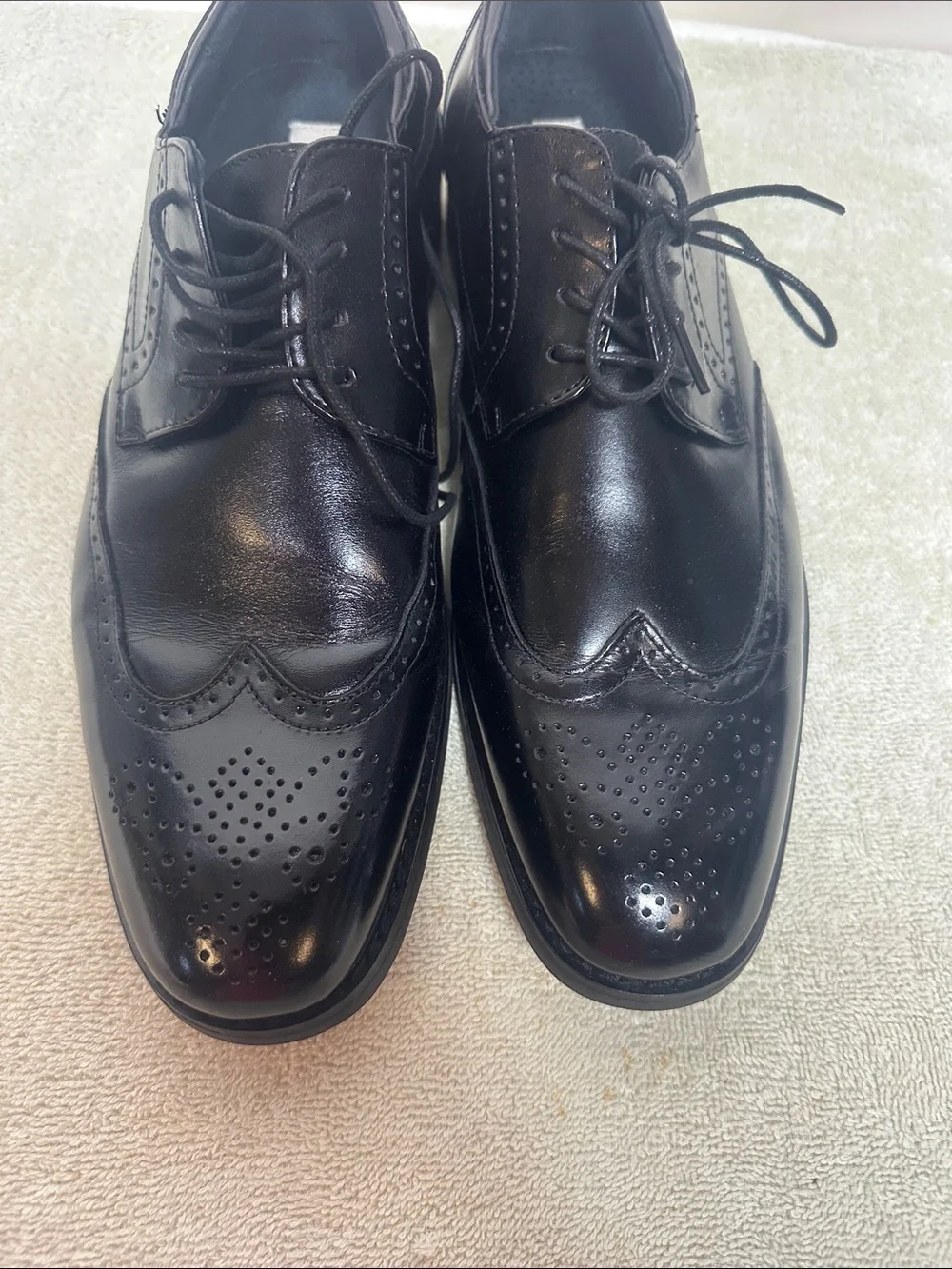 Joseph Abboud secure description photos
