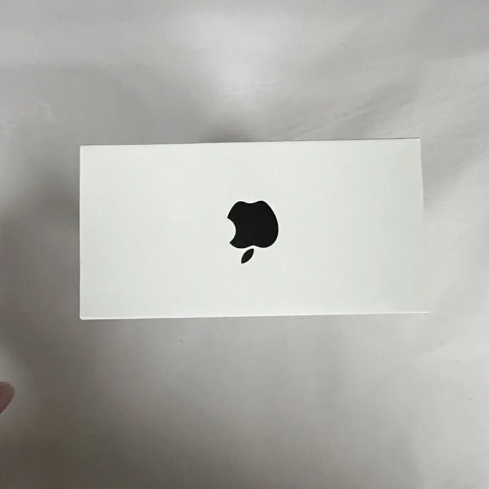 Apple this empty