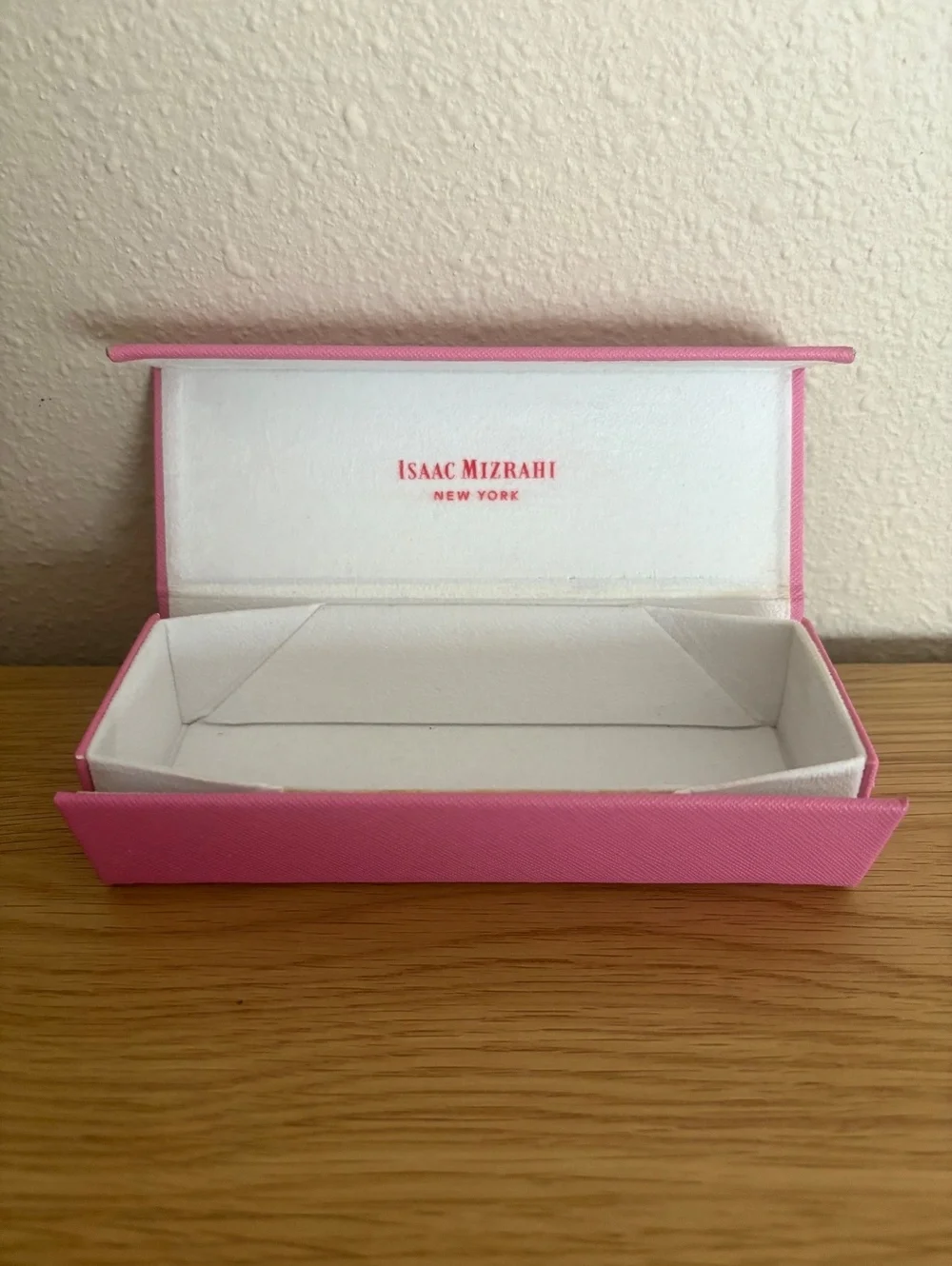 Isaac Mizrahi New York Pink Eyeglasses/Sunglasses Hard Case Good Condition