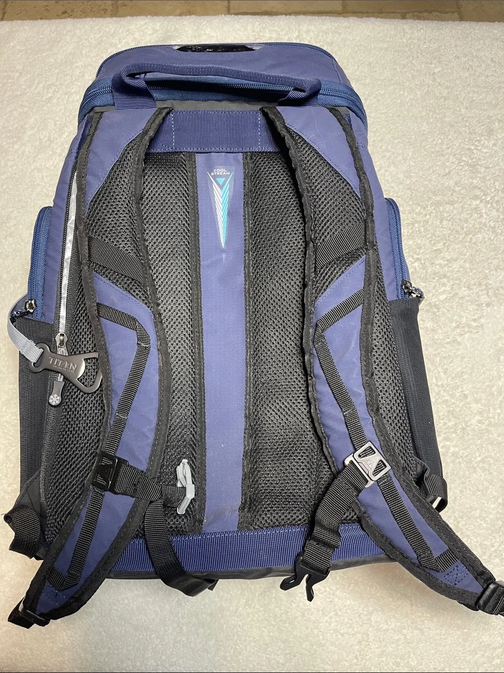 Titan by artic zone backpack navy
