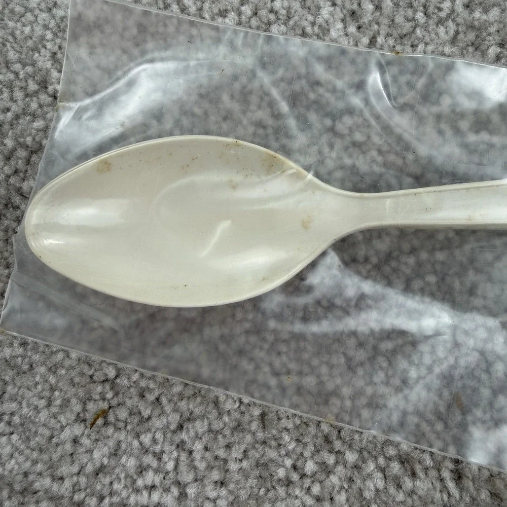 2 Vintage Wendy's Fast Food Restaurant Plastic Spoons 