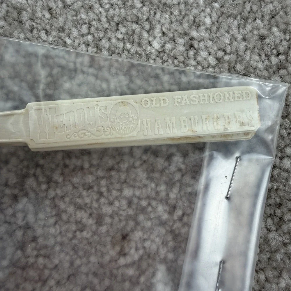 2 Vintage Wendy's Fast Food Restaurant Plastic Spoons 