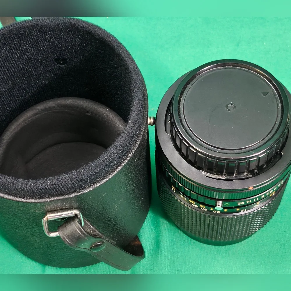 Deitz 135mm MC Zoom 1:2.8 Camera Lens Canon FD Mount‎ With Case No. 815359