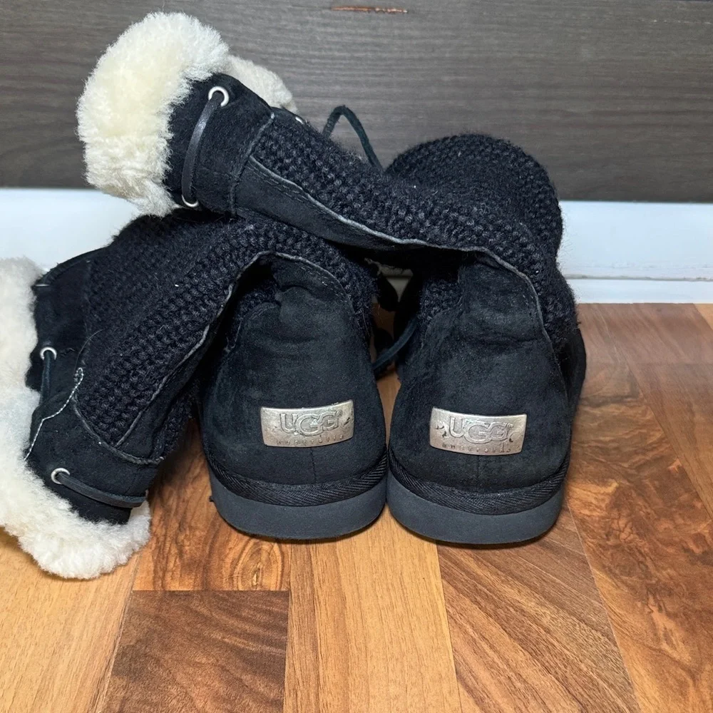 UGG see black