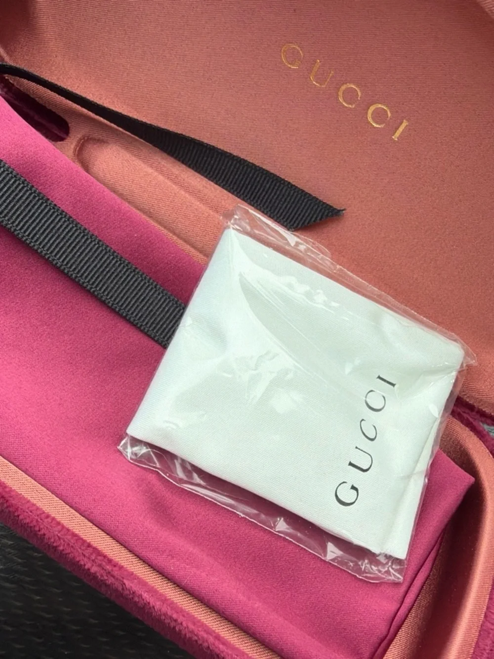 Gucci velvet glasses