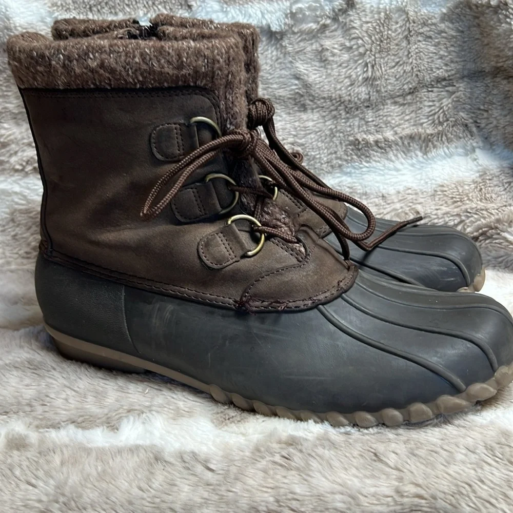 BareTraps worn few