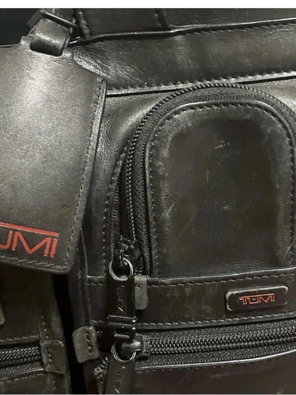 TUMI Alpha Leather Expandable Organizer Laptop Bag Solid Black 96141DH