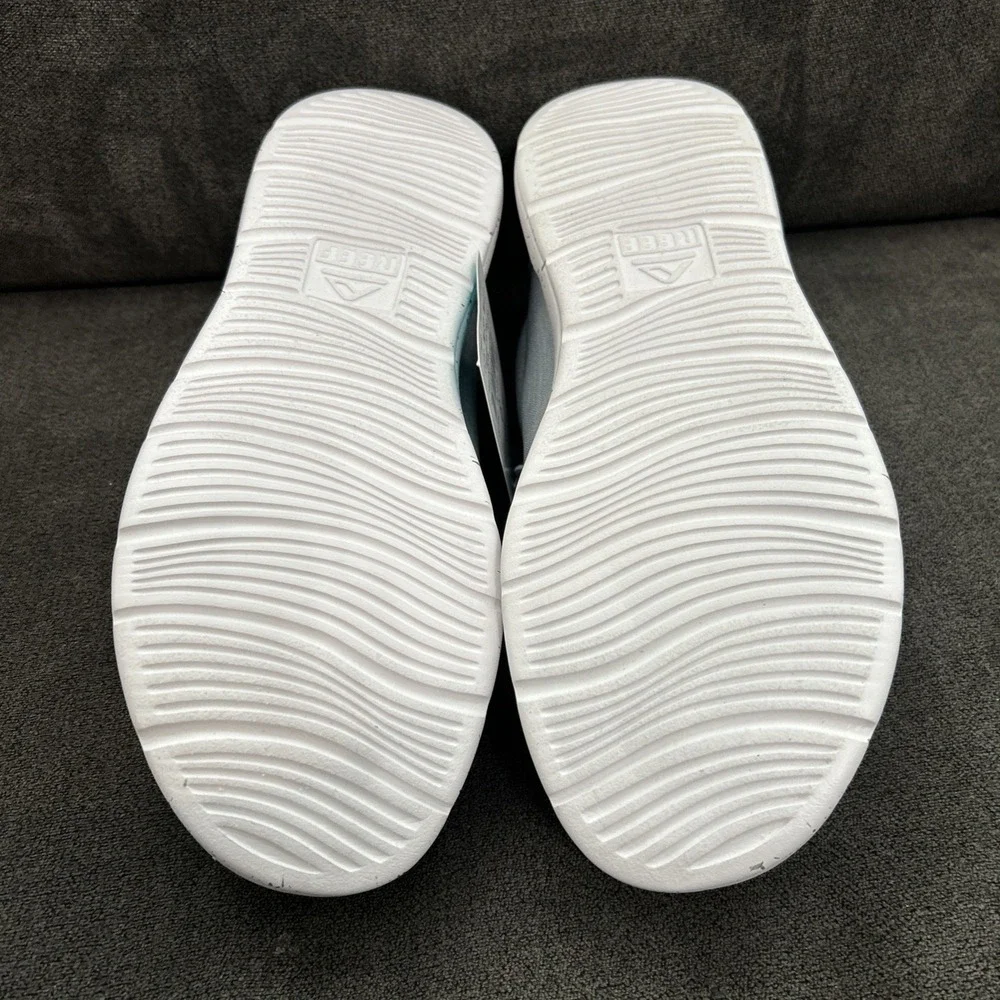 Reef coastal each slip