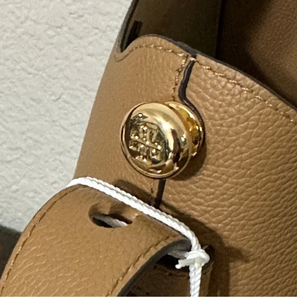 Tory Burch tory burch