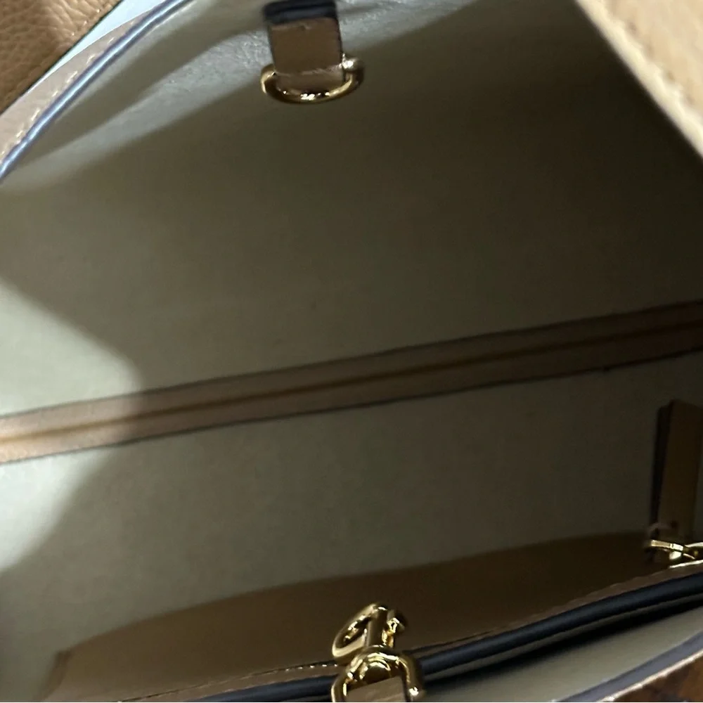 Tory Burch tory burch