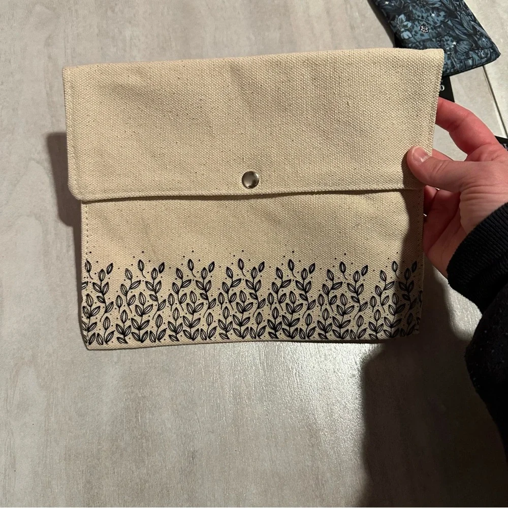 Owlcrate canvas pouch