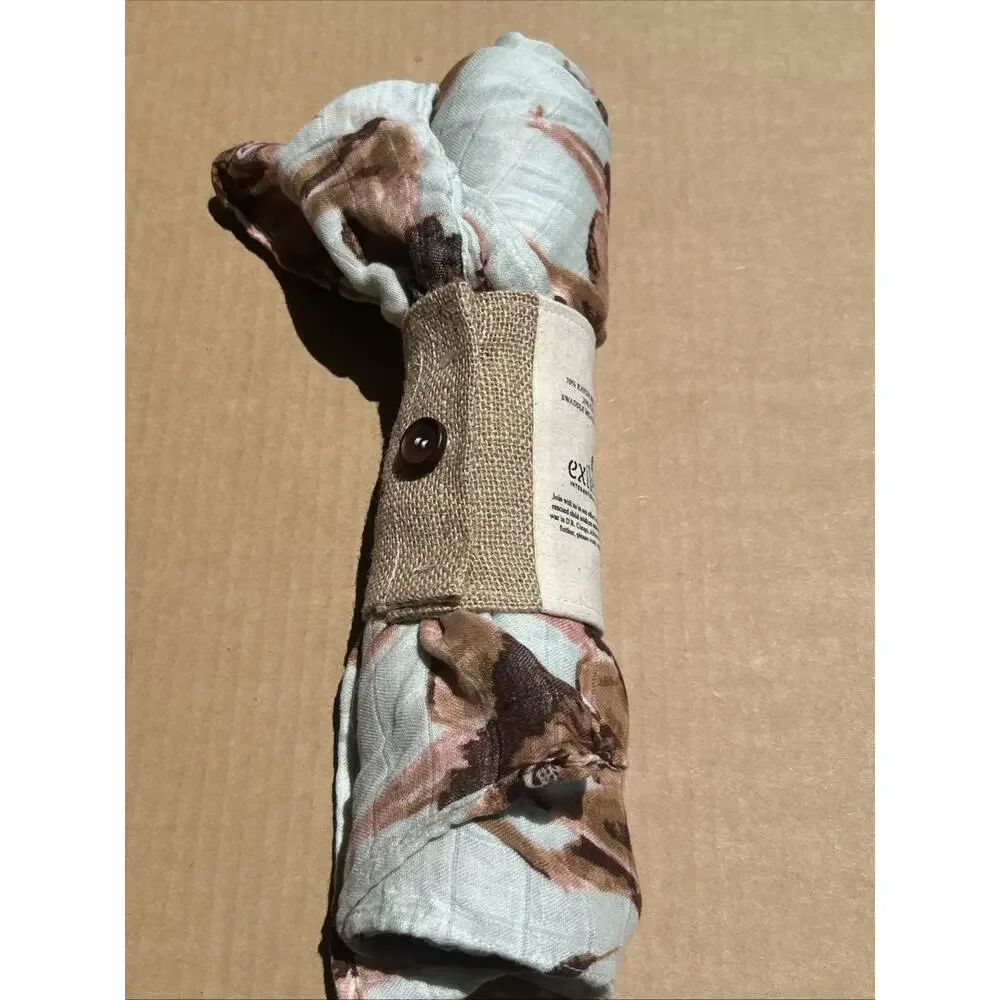 Milkbarn lion swaddle