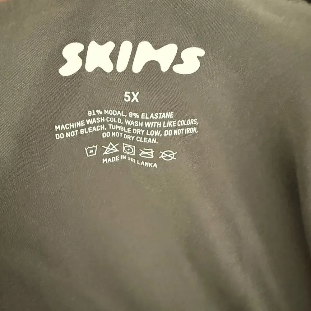 SKIMS brand new