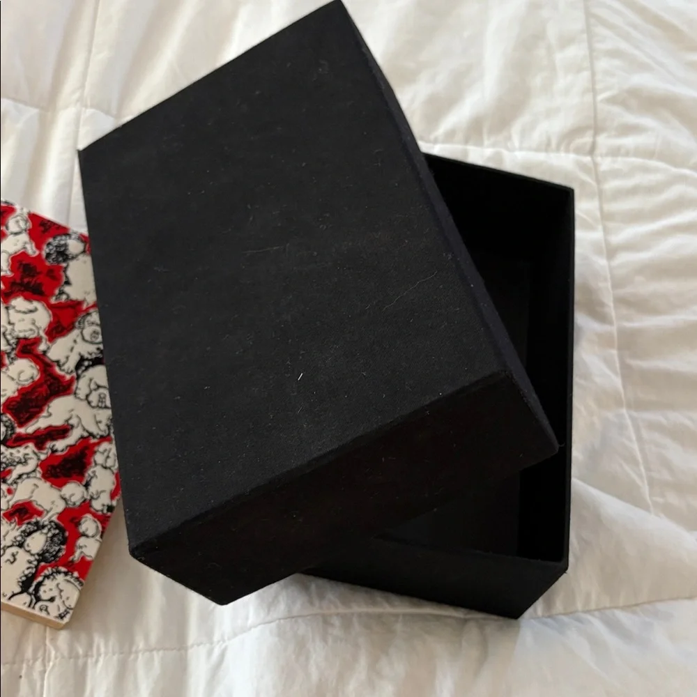 Carolina Herrera gift original marcus