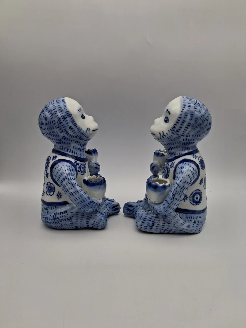 N/A charming blue