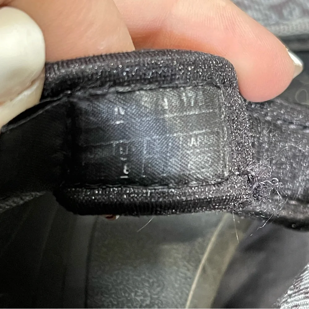 Teva stylish black