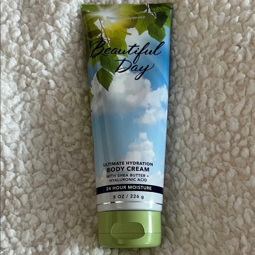 Bath & Body Works Beautiful Day Body Cream - 8 ounces
