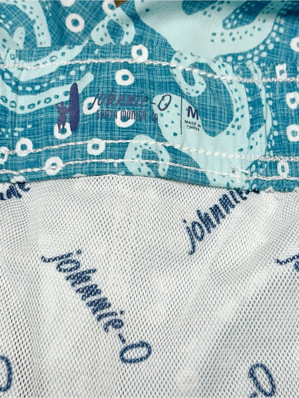 johnnie-O dive into