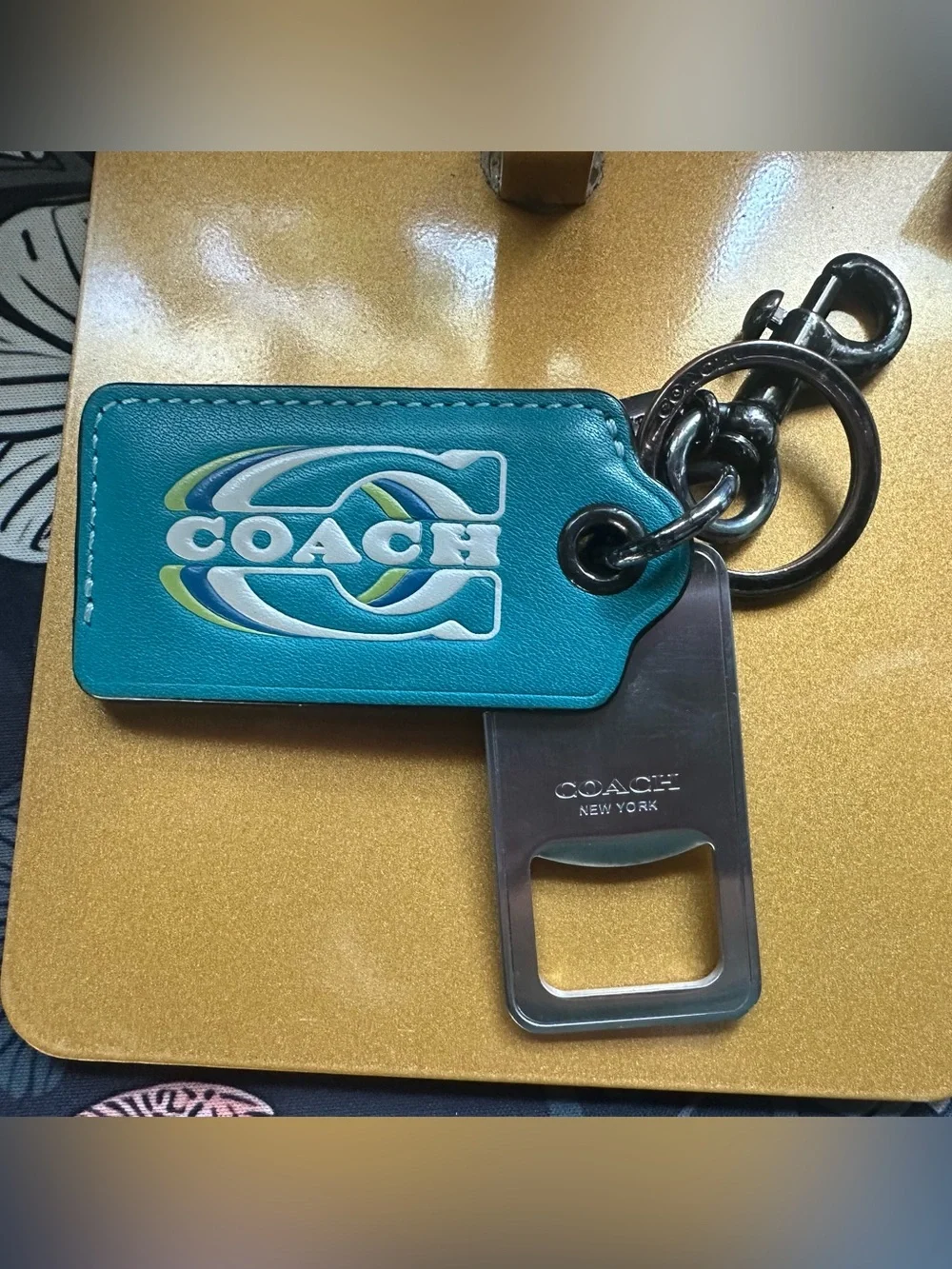 Coach cj743 bottle