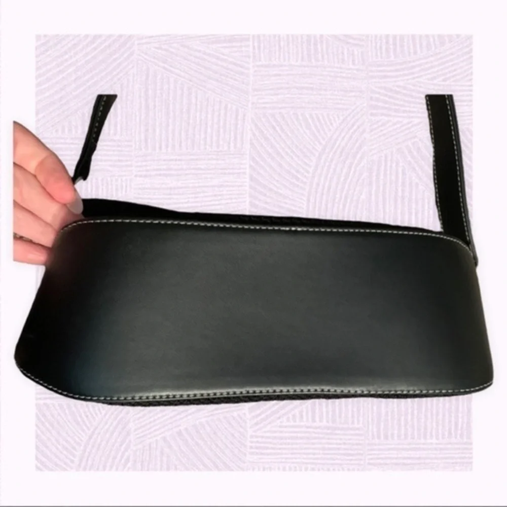 Elliott Lucca purse pristine