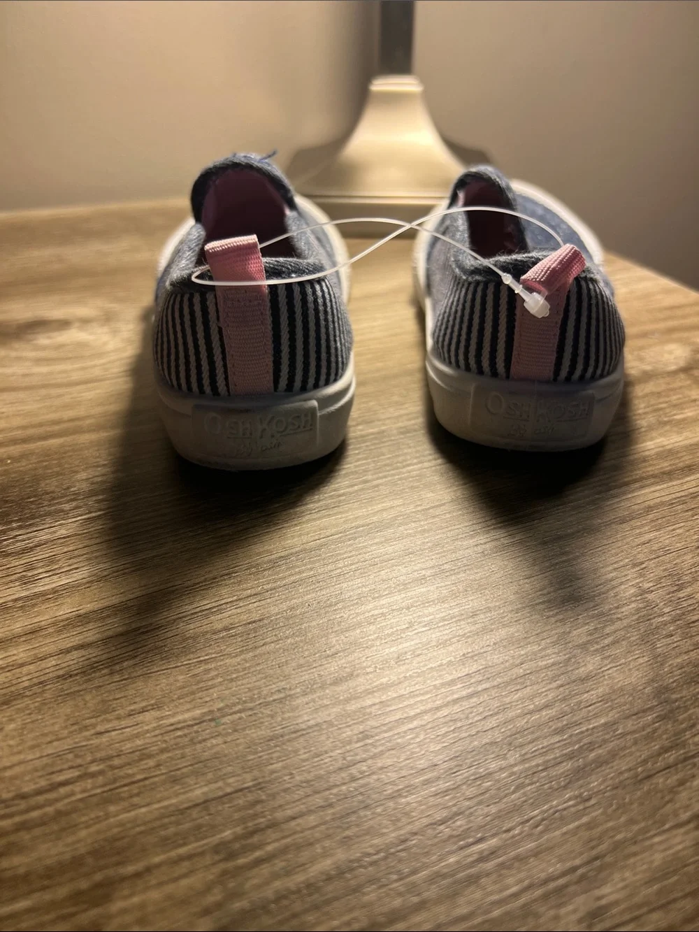 OshKosh Bgosh toe canvas lining