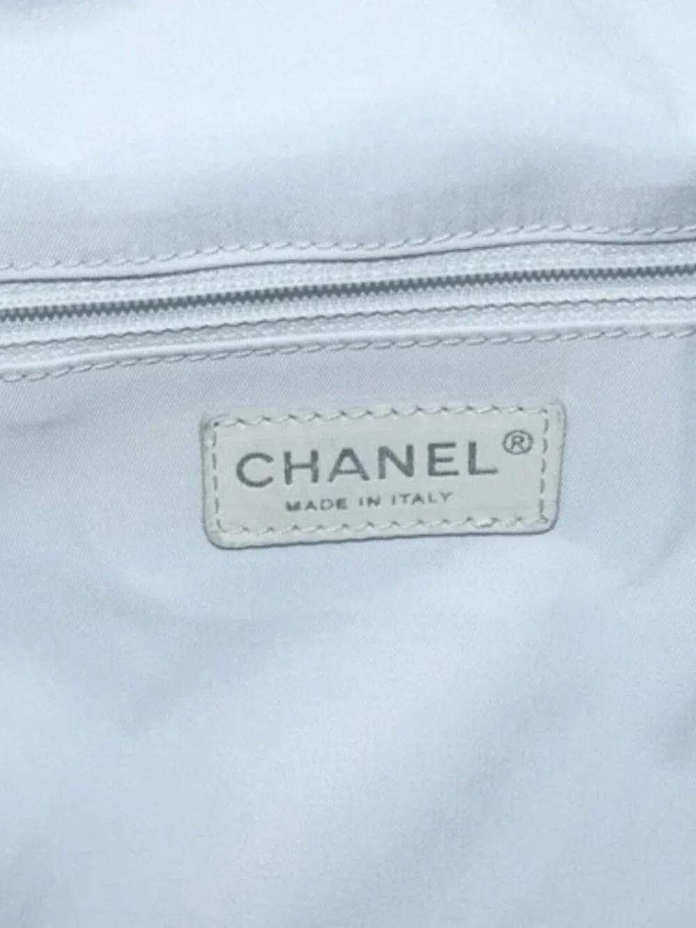 CHANEL brand	chanel color	silver