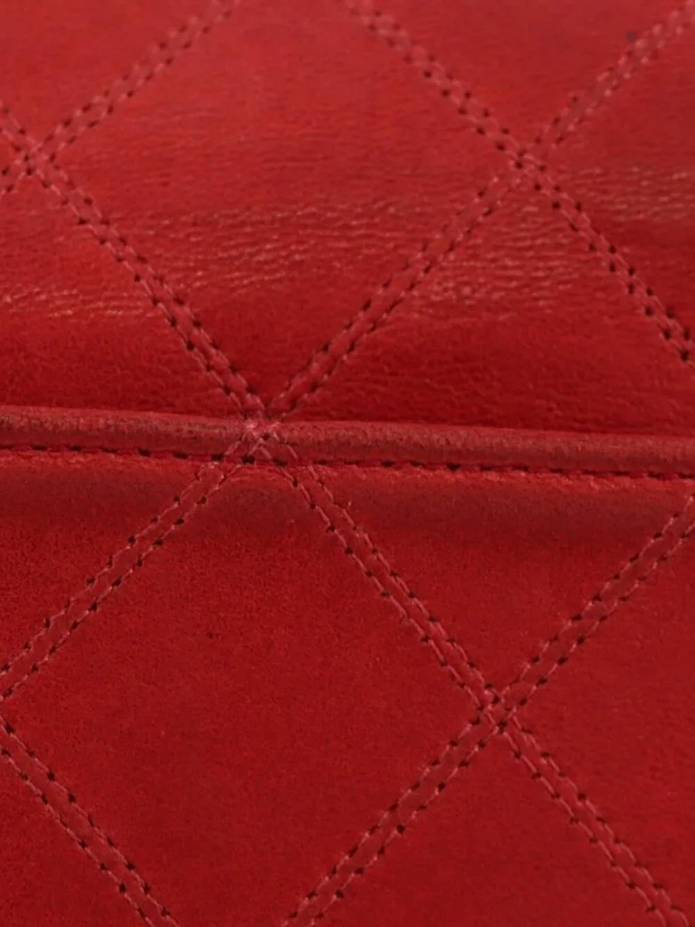 CHANEL brand	chanel color	red